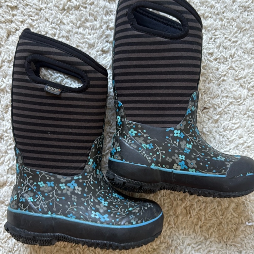 Toddler Bog boots size 11